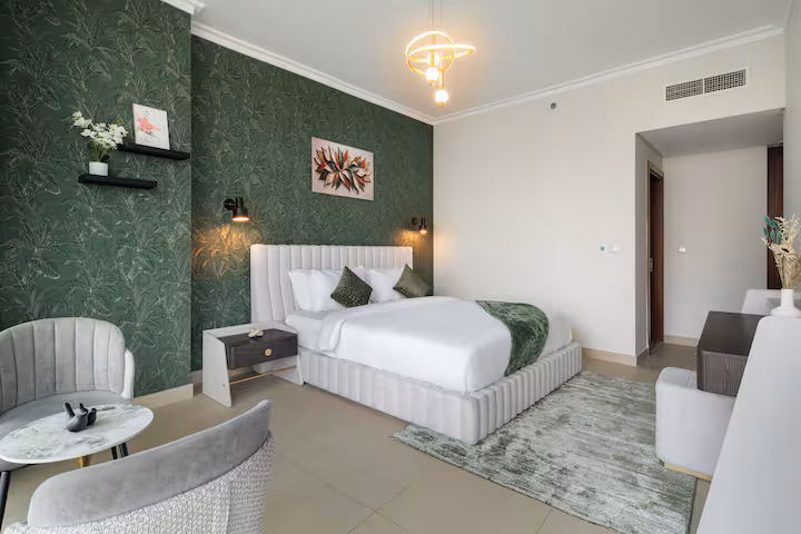 Burj Vista: Bedroom three, the bed and the dressing table