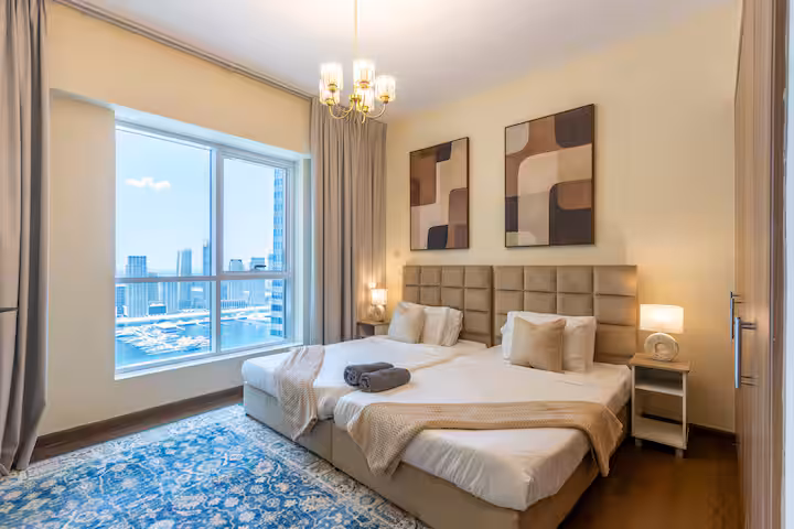 Sulafa Tower: Bedroom one from the door
