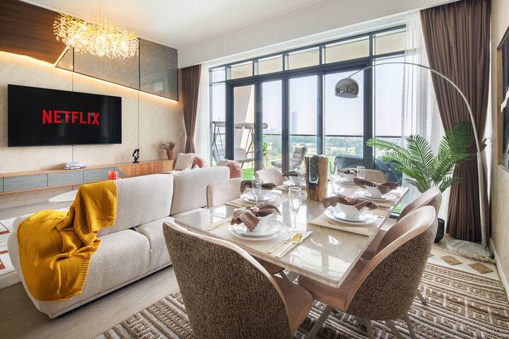 Vida Residences: The dining table, laid