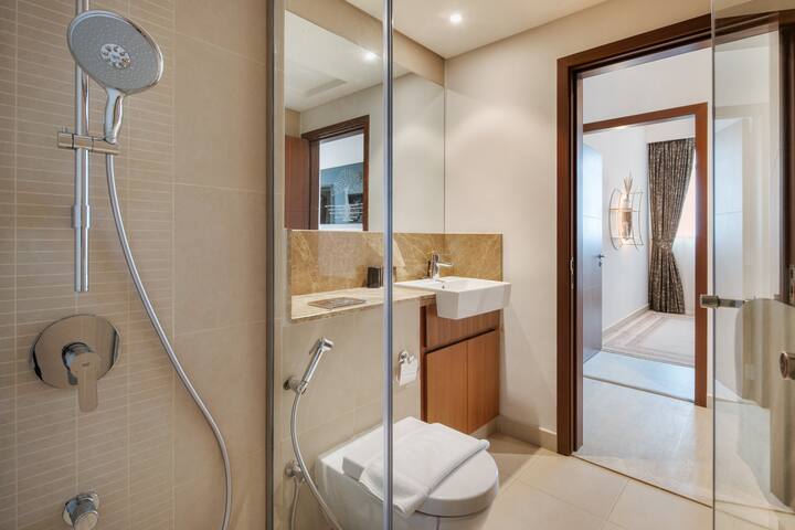Vida Residences: Bathroom two