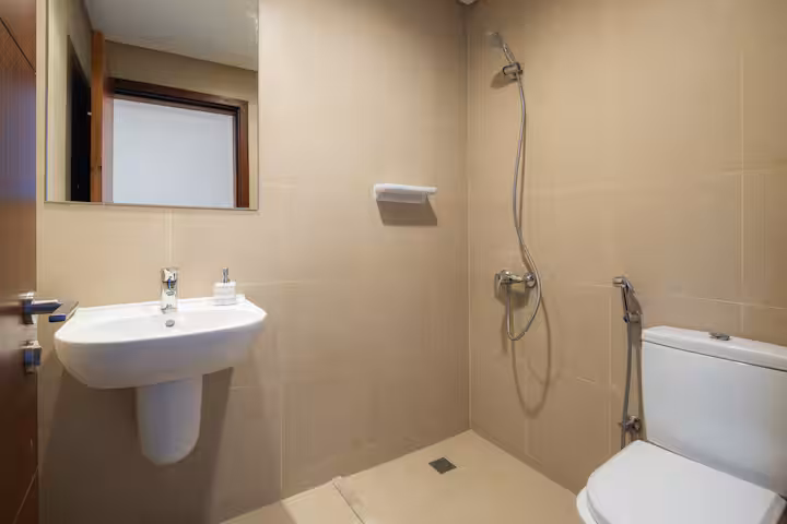 Vida Residences: Bathroom four
